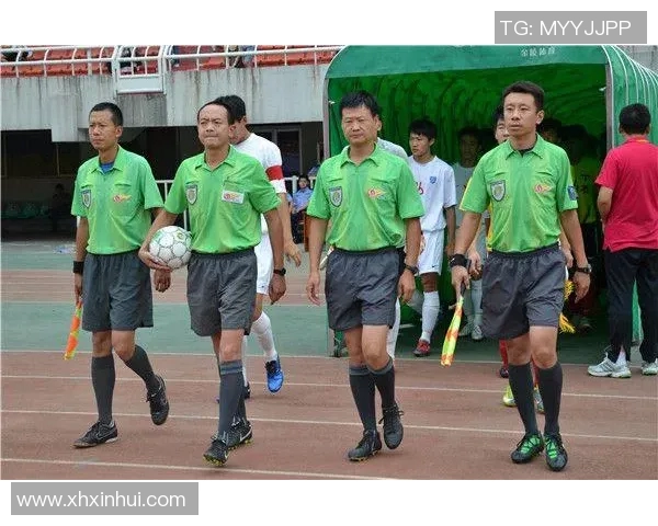 小马驹足球:探索青少年足球的魅力与成长之路 小马驹足球:探索青少年足球的魅力与成长之路